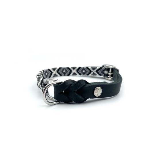 Freundschafts-Halsband „Tao“ – Schwarz-Grau mit Fettleder & Silberbeschlägen Freundschafts-Halsband „Tao“ – Schwarz-Grau mit Fettleder & Silberbeschlägen